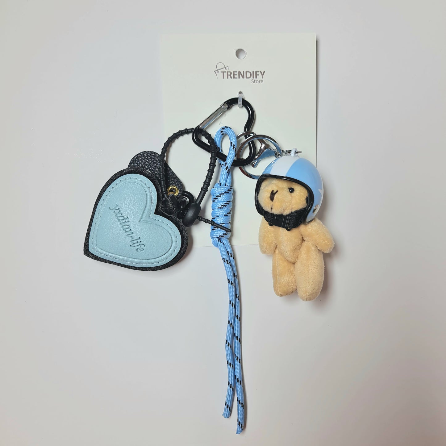 Llavero y Charm Osito con casco celeste
