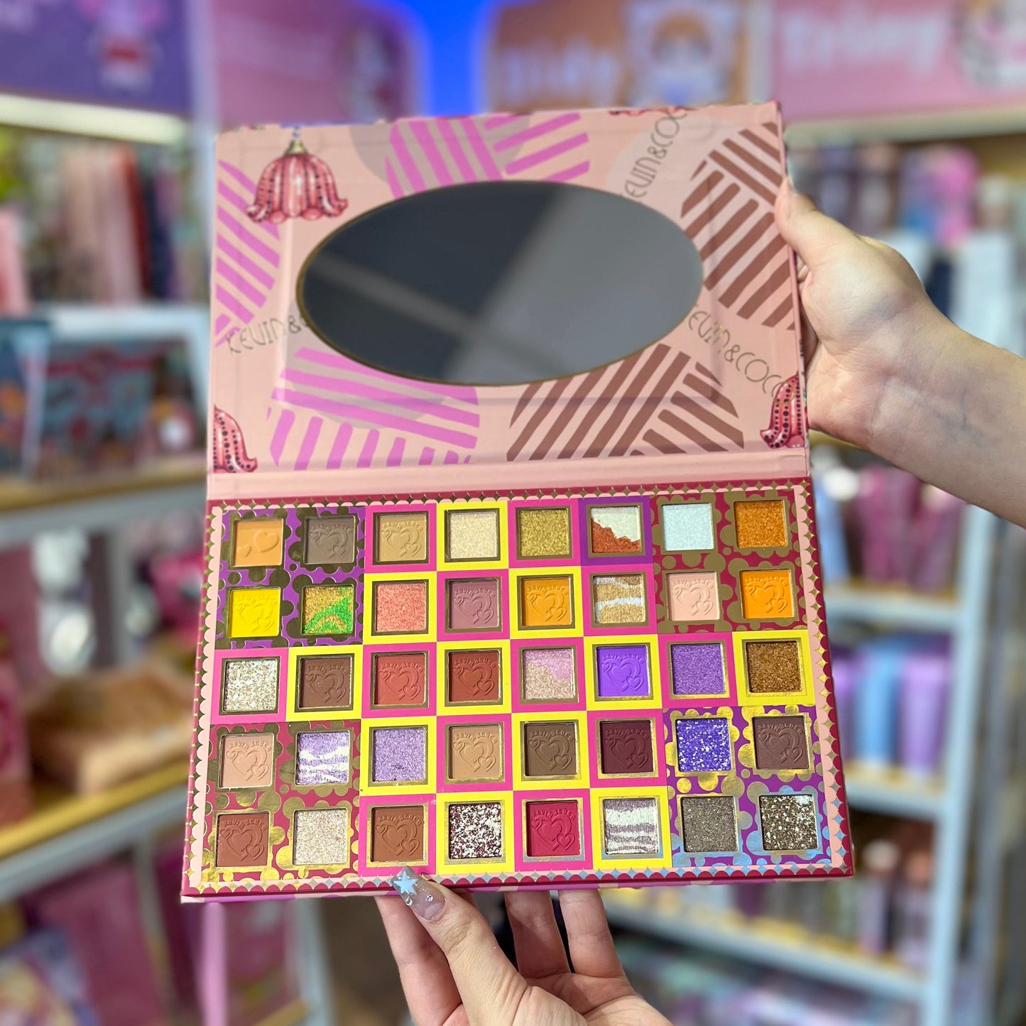 Paleta de Sombras Kevin & Coco - 40 Colores