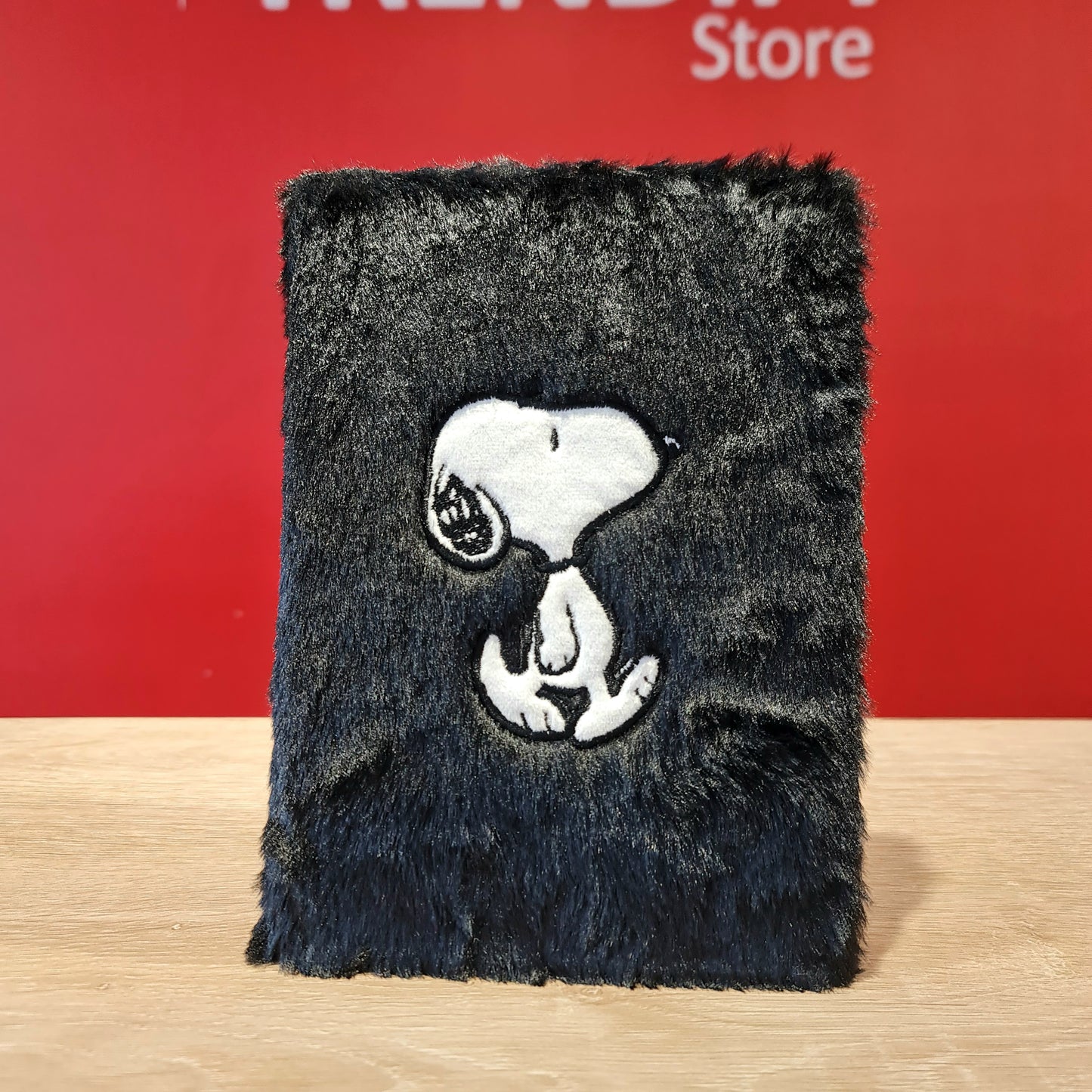 Libreta Snoopy felpa negra