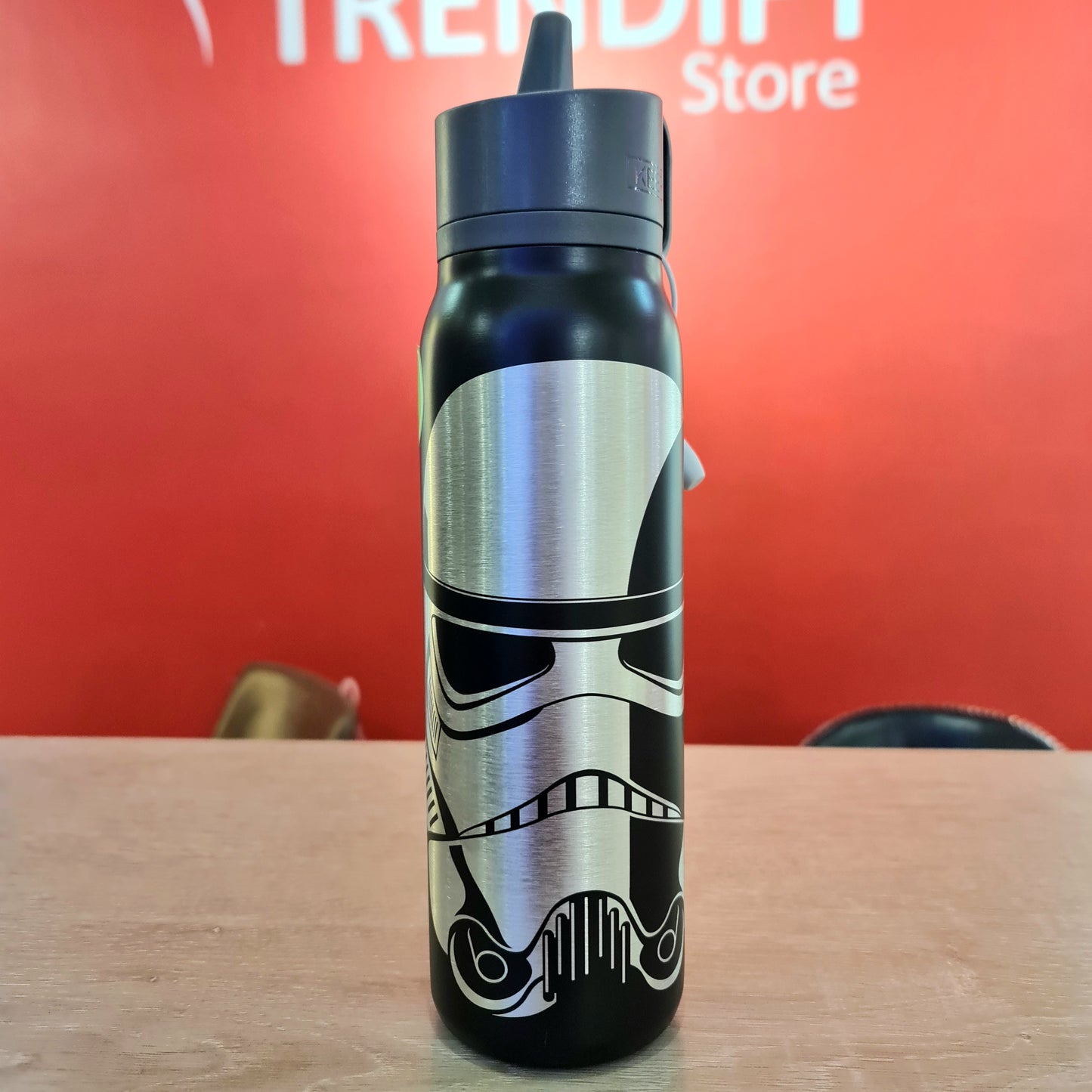 Botella metálica con gancho Black Star wars 580ml