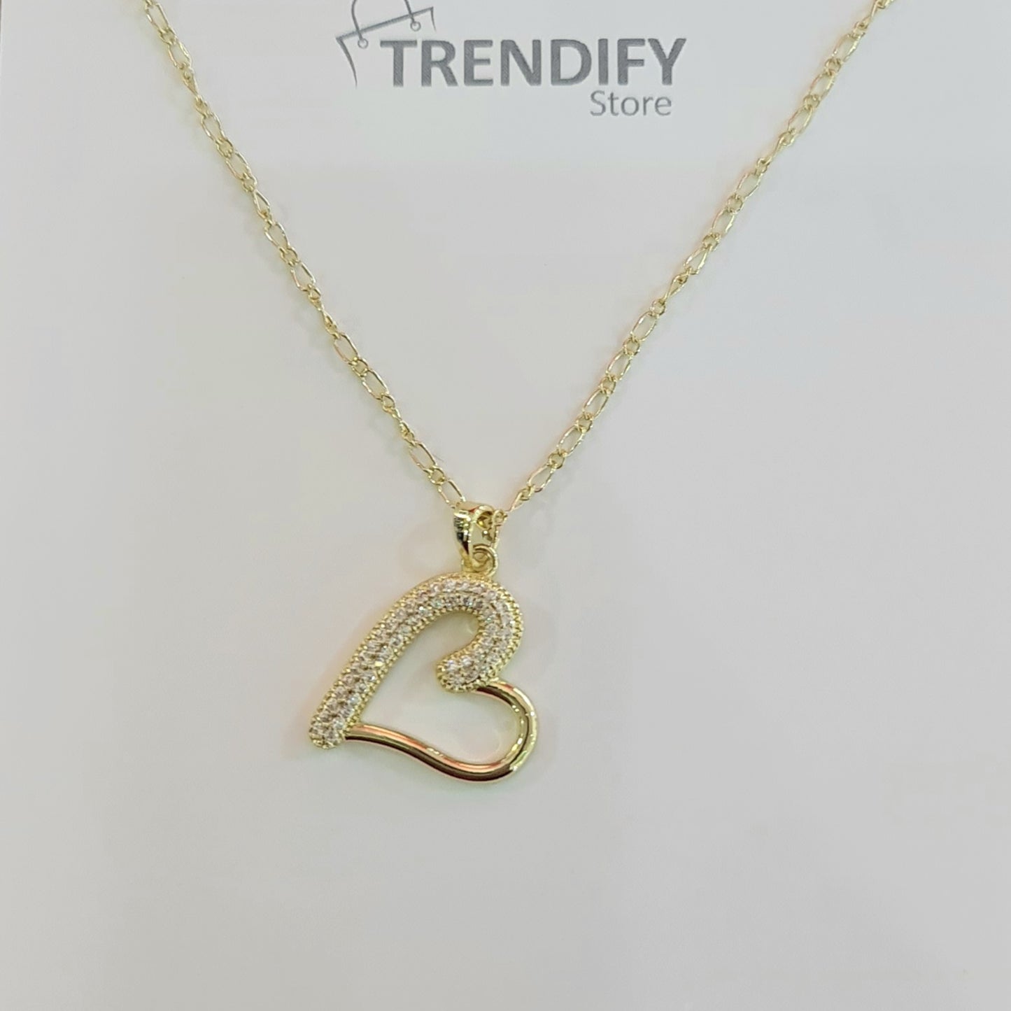 Collar con dije de Corazón mitad brillante de Acero Inox