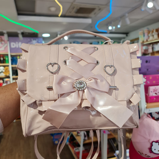 Cartera y mochila charol