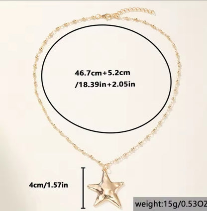 Collar dorado con colgante de Estrella